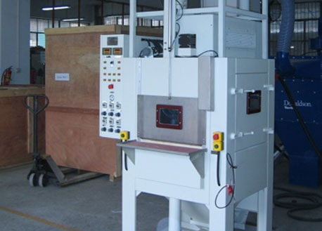 自動(dòng)滾筒噴砂專(zhuān)機(jī)